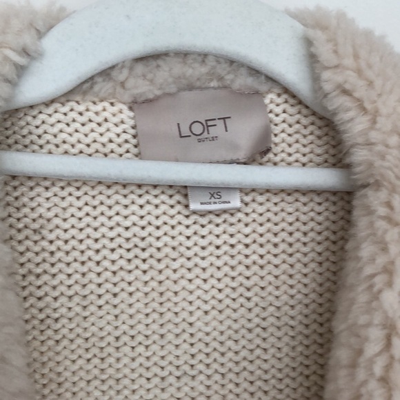 White/Tan Loft Vest - Picture 2 of 3